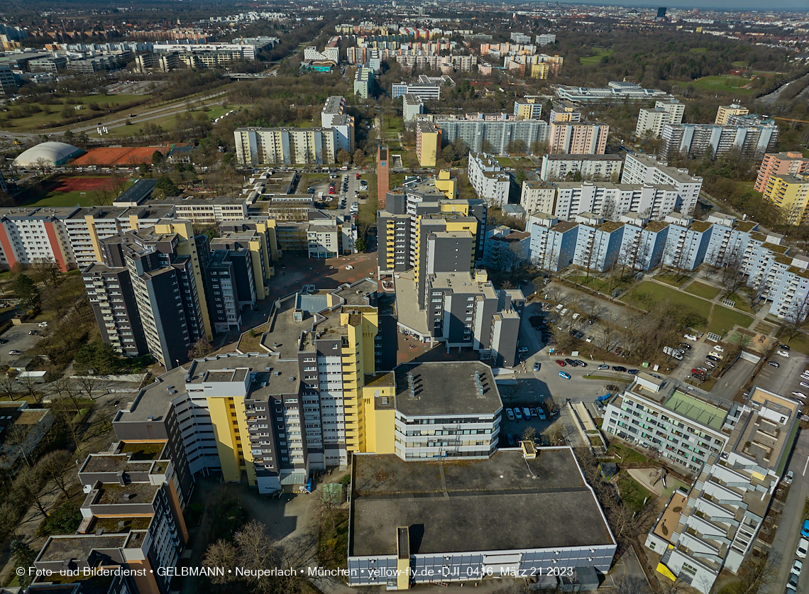 21.03.2023 - Luftbilder vom Marx-Zentrum in Neuperlach